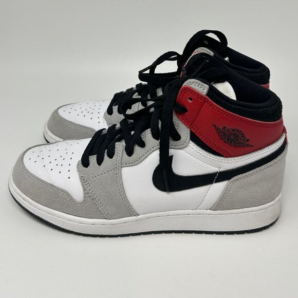 Nike Air Jordan 1 Retro 1 High OG Light Smoke Grey Youth Size 7Y - Picture 2 of 16